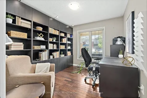 451 Zuest Crescent Milton ON L9T 8E7