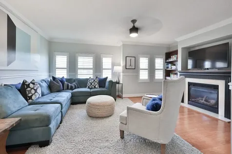2266 Elmside Crescent Burlington ON L7L 6Y5