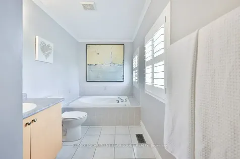 2266 Elmside Crescent Burlington ON L7L 6Y5