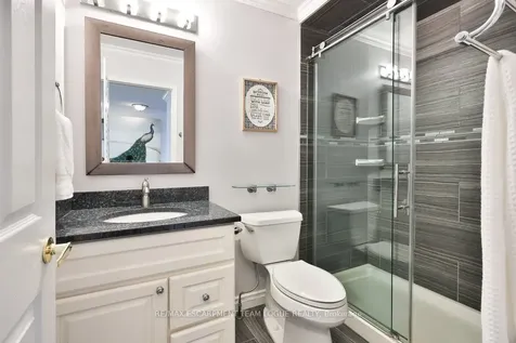 2266 Elmside Crescent Burlington ON L7L 6Y5