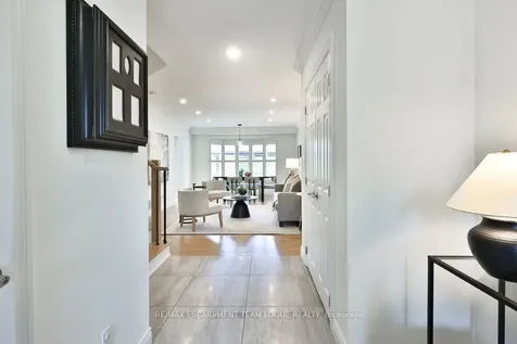 2266 Elmside Crescent Burlington ON L7L 6Y5