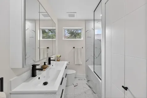 19 Hardwick Court Toronto ON M9C 4G5
