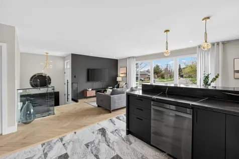19 Hardwick Court Toronto ON M9C 4G5