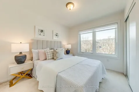 2066 Broadleaf Crescent Burlington ON L7L 6S4