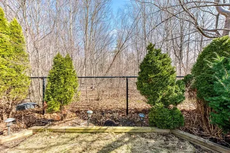 2066 Broadleaf Crescent Burlington ON L7L 6S4