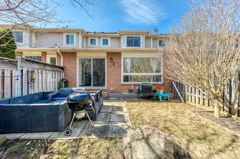 2066 Broadleaf Crescent Burlington ON L7L 6S4