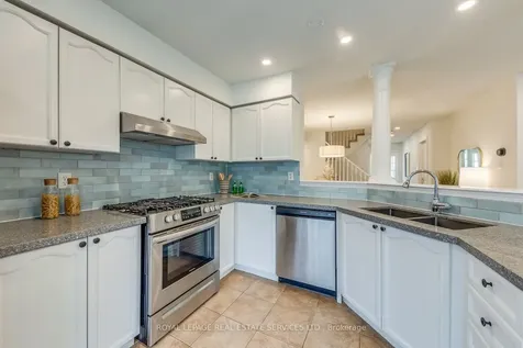 2066 Broadleaf Crescent Burlington ON L7L 6S4