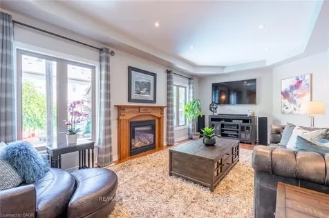 2338 Norland Drive Burlington ON L7L 7E6