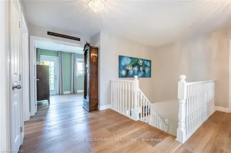 2338 Norland Drive Burlington ON L7L 7E6