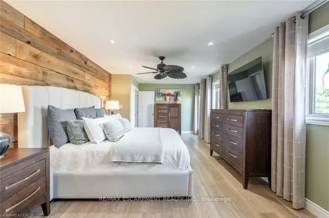 2338 Norland Drive Burlington ON L7L 7E6