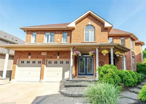 2338 Norland Drive Burlington ON L7L 7E6