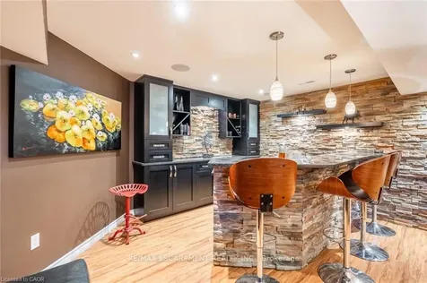 2338 Norland Drive Burlington ON L7L 7E6