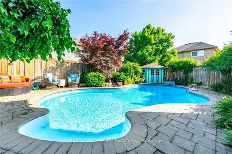 2338 Norland Drive Burlington ON L7L 7E6
