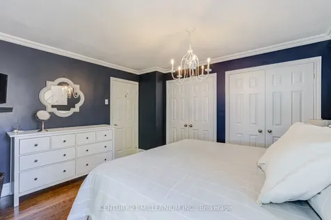 9 Prince Charles Drive Halton Hills ON L7G 3T8