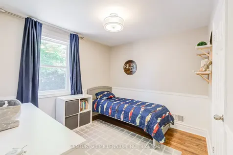 9 Prince Charles Drive Halton Hills ON L7G 3T8