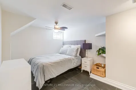 9 Prince Charles Drive Halton Hills ON L7G 3T8