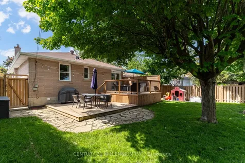 9 Prince Charles Drive Halton Hills ON L7G 3T8
