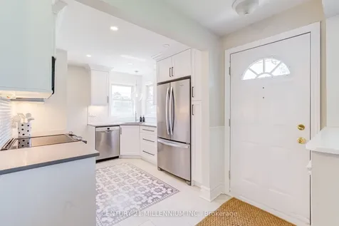 9 Prince Charles Drive Halton Hills ON L7G 3T8