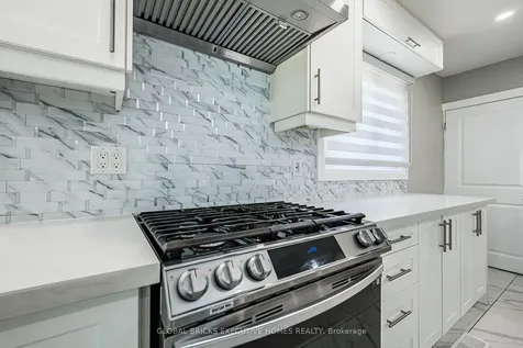 1274 Redbank Crescent Oakville ON L6H 1Y5