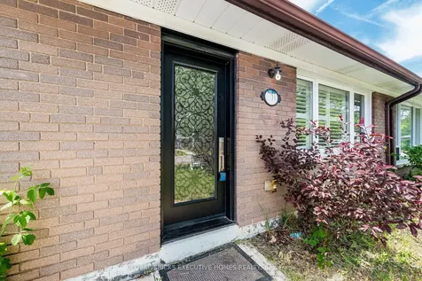 1274 Redbank Crescent Oakville ON L6H 1Y5