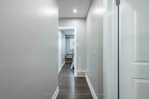 1274 Redbank Crescent Oakville ON L6H 1Y5