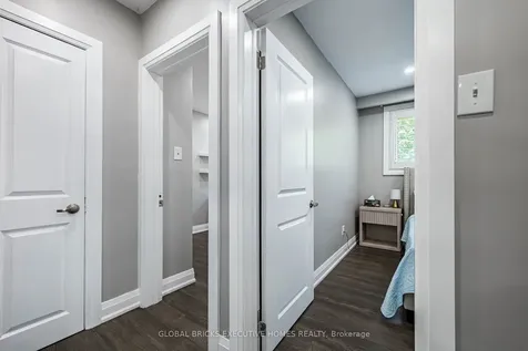 1274 Redbank Crescent Oakville ON L6H 1Y5
