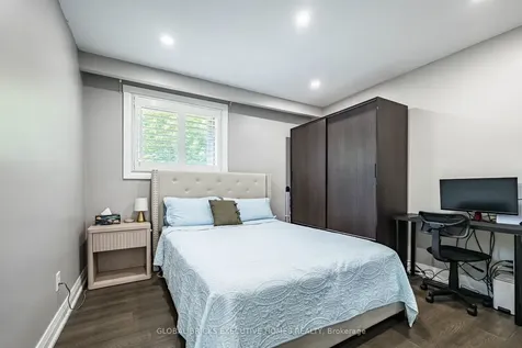 1274 Redbank Crescent Oakville ON L6H 1Y5