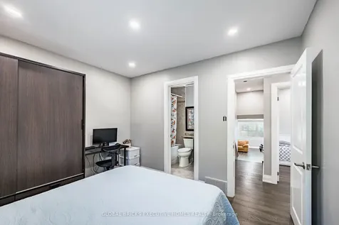 1274 Redbank Crescent Oakville ON L6H 1Y5