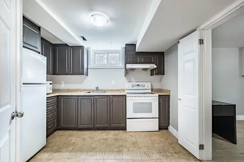 1274 Redbank Crescent Oakville ON L6H 1Y5