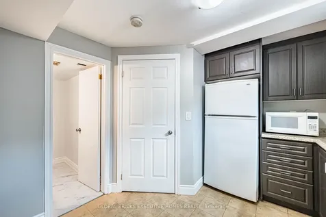 1274 Redbank Crescent Oakville ON L6H 1Y5