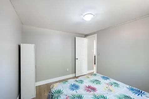 1274 Redbank Crescent Oakville ON L6H 1Y5