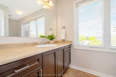 963 Mctrach Crescent Milton ON L9T 7B9