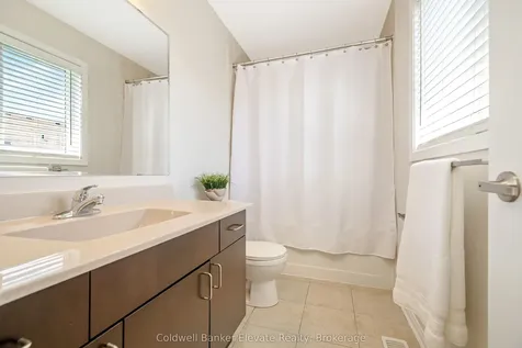 963 Mctrach Crescent Milton ON L9T 7B9