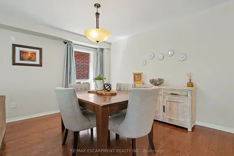 5372 Cachet Crescent Burlington ON L7L 7N6
