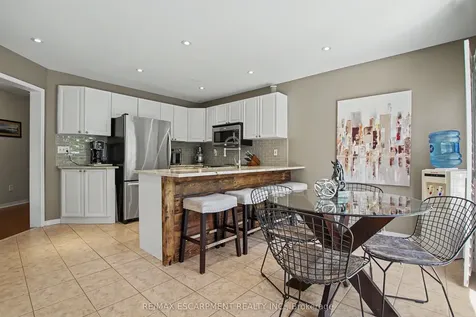 5372 Cachet Crescent Burlington ON L7L 7N6