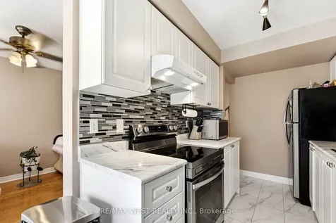 18 Needlewood Lane Brampton ON L6R 2N2