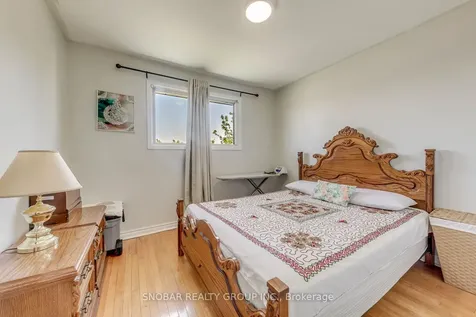 163 Gracedale Boulevard Toronto ON M9L 2C2