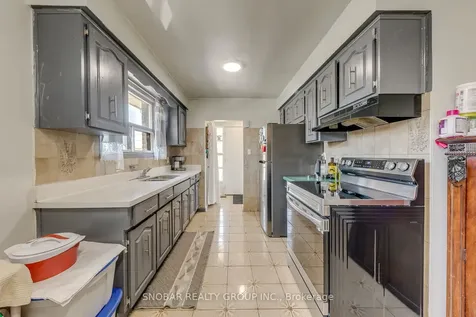 163 Gracedale Boulevard Toronto ON M9L 2C2