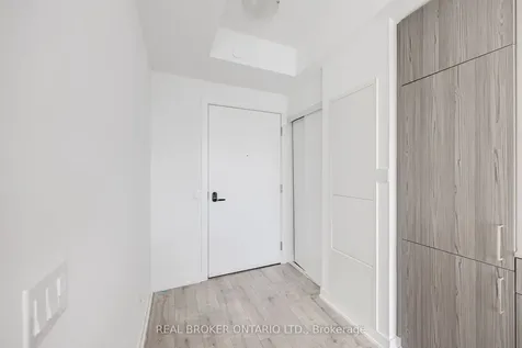 220 Missinnihe Way Mississauga ON L5H 0A9