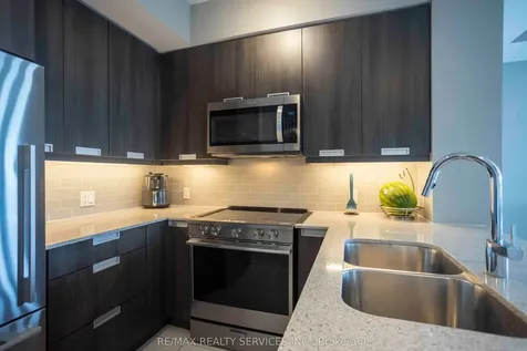 35 Watergarden Drive W Mississauga ON L5R 0G8