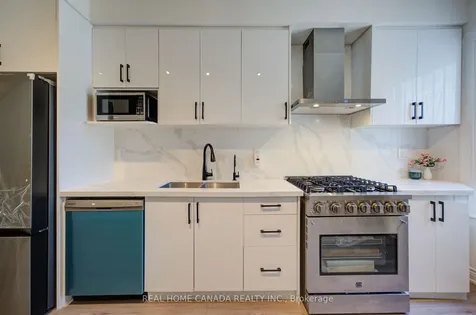 1145 Dufferin Street Toronto ON M6H 4B7