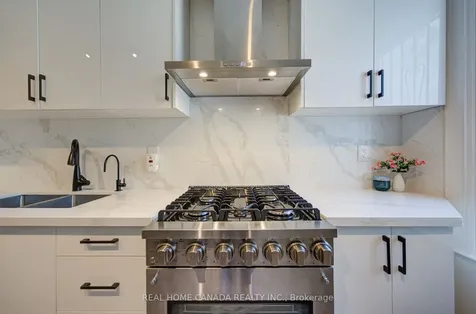 1145 Dufferin Street Toronto ON M6H 4B7
