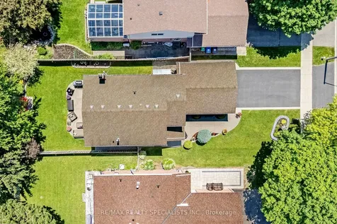 6181 Miller's Grove Mississauga ON L5N 3C6