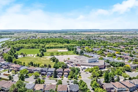 6181 Miller's Grove Mississauga ON L5N 3C6