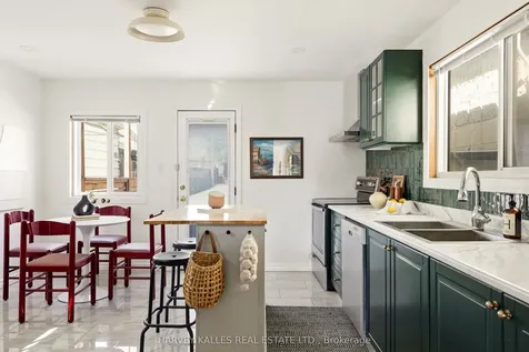 96 Ennerdale Road Toronto ON M6E 4C6