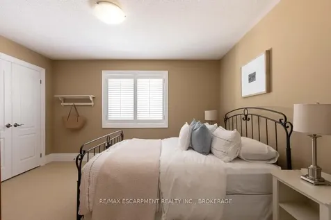 2291 North Ridge Trail Oakville ON L6H 0C4