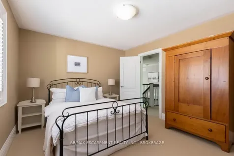 2291 North Ridge Trail Oakville ON L6H 0C4