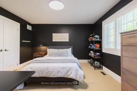 2291 North Ridge Trail Oakville ON L6H 0C4