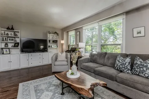 2157 Mountain Grove Avenue Burlington ON L7P 2H8