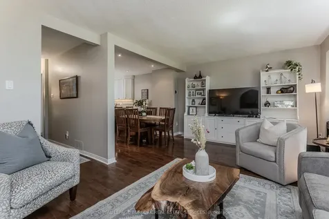 2157 Mountain Grove Avenue Burlington ON L7P 2H8